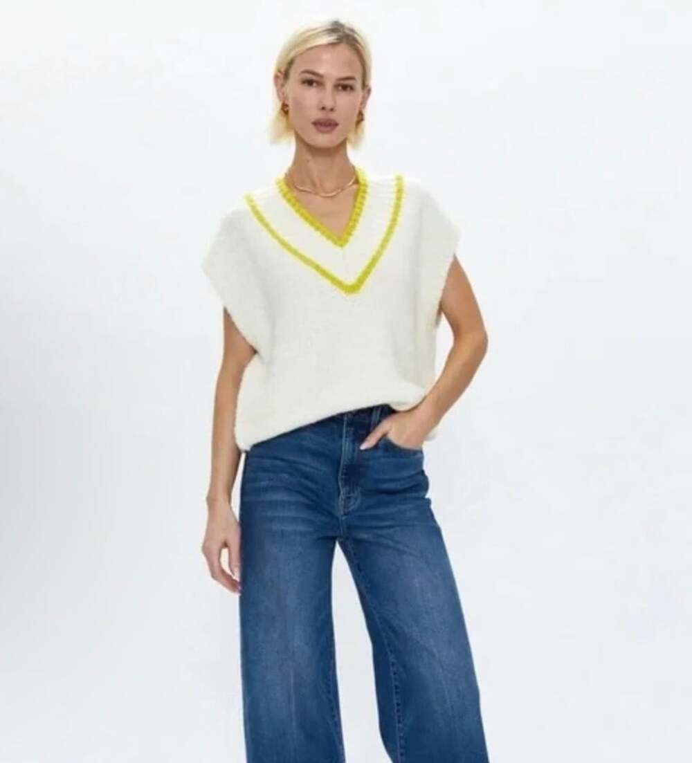 Pistola Sweater Vest Size M Cream Yellow V-Neck